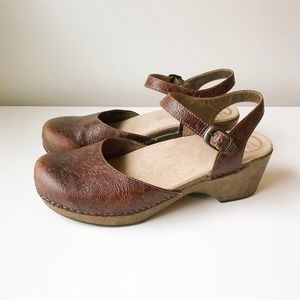 Dansko Clogs - size 42/12 - Brown